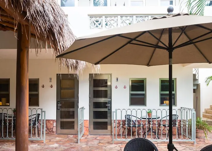 Álamos Inn Hotel con Jacuzzi y Piscina