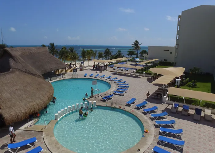 Aquamarina Beach Hotel