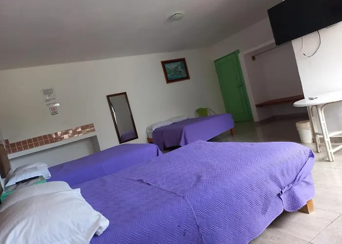 Airport Sleepy Inn Cancun