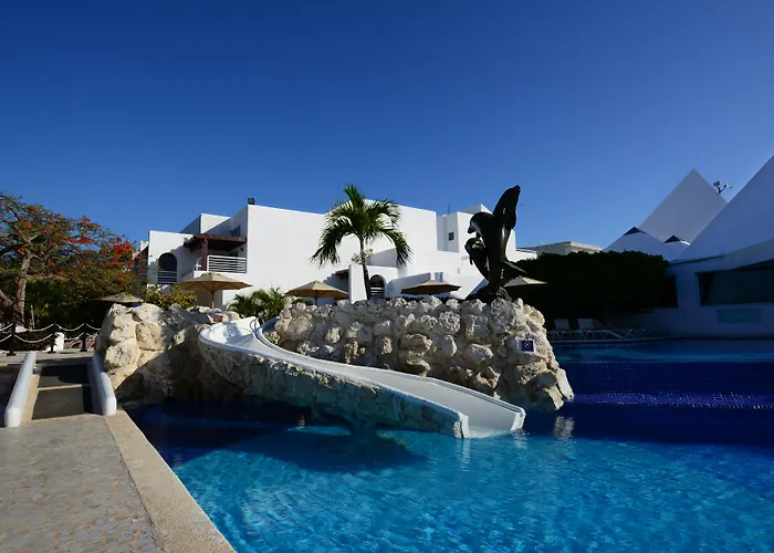 Sunset Marina & Yacht Club Hotel Cancun