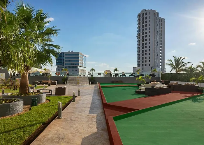 Suites Malecon Cancun