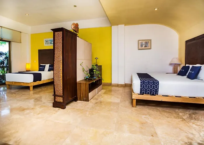 Capital O Cancun International Airport 24 7