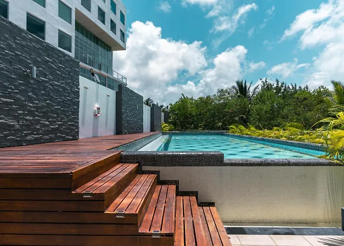 EHDEN Vacation Suites Puerto Cancún, México