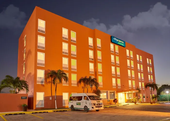 City Express Junior By Marriott Cancun